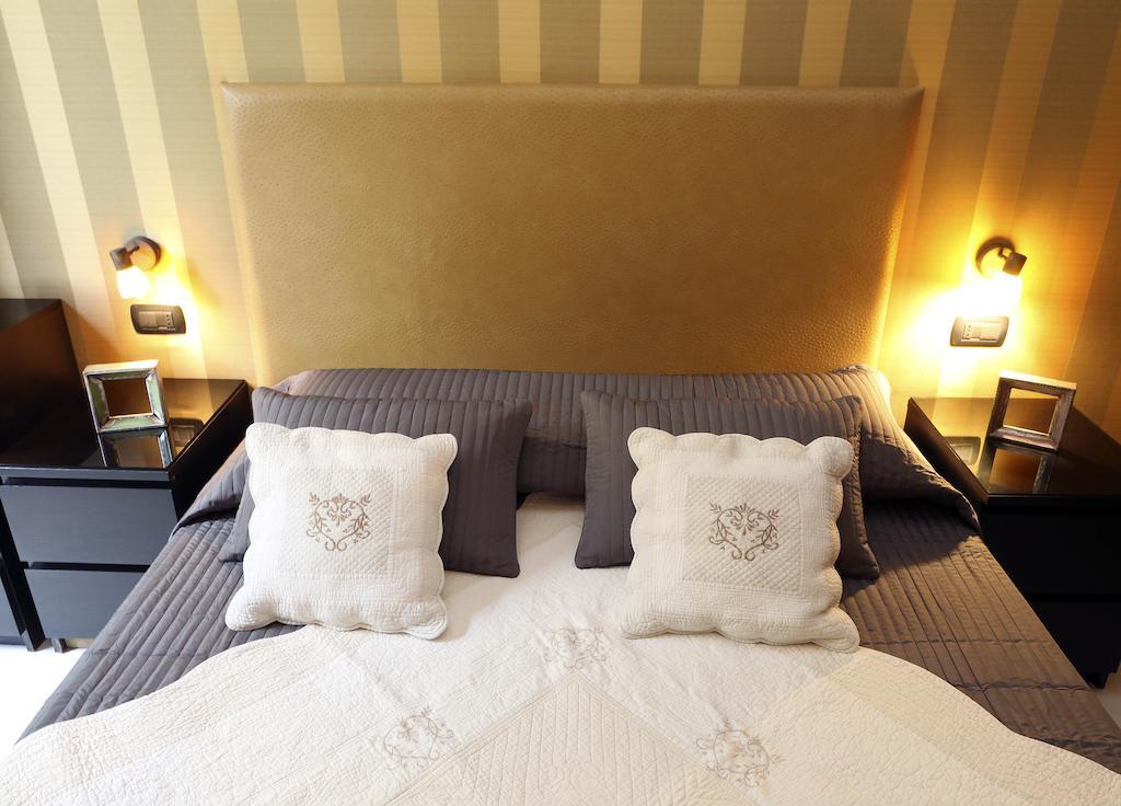 Caracciolo Guest House โรม ห้อง รูปภาพ
