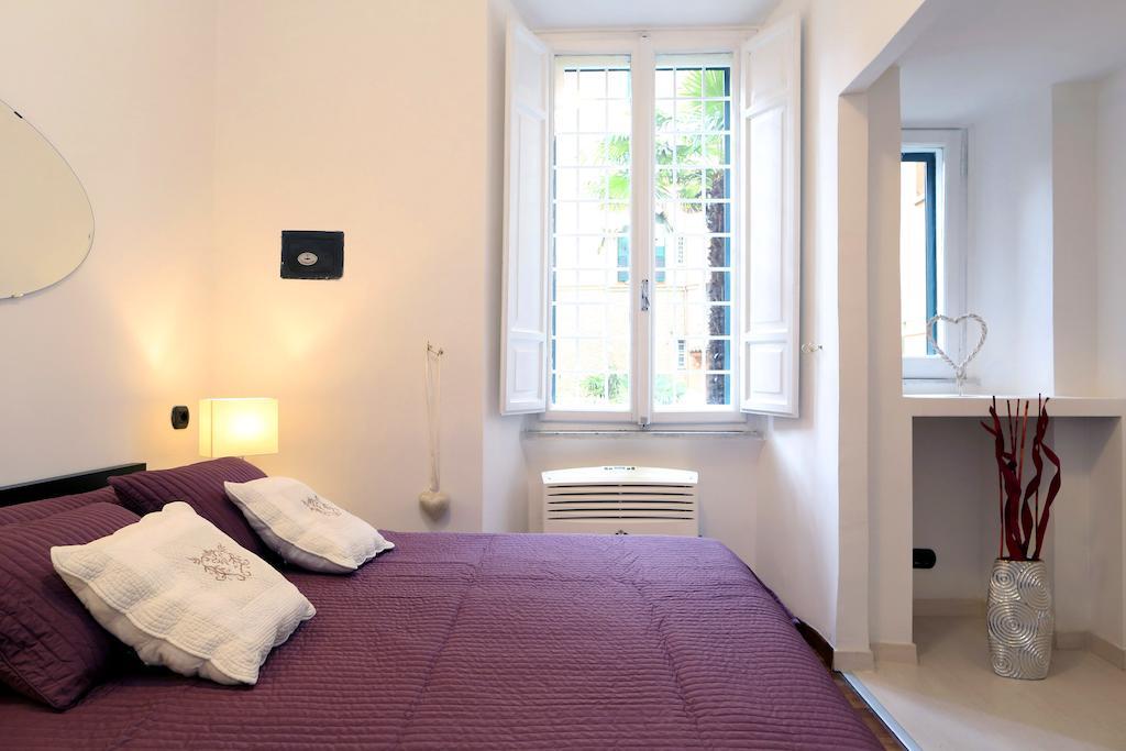 Caracciolo Guest House โรม ห้อง รูปภาพ